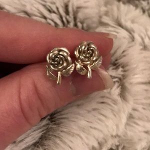 🌹 Beautiful Sterling Silver Rose Earrings 🌹